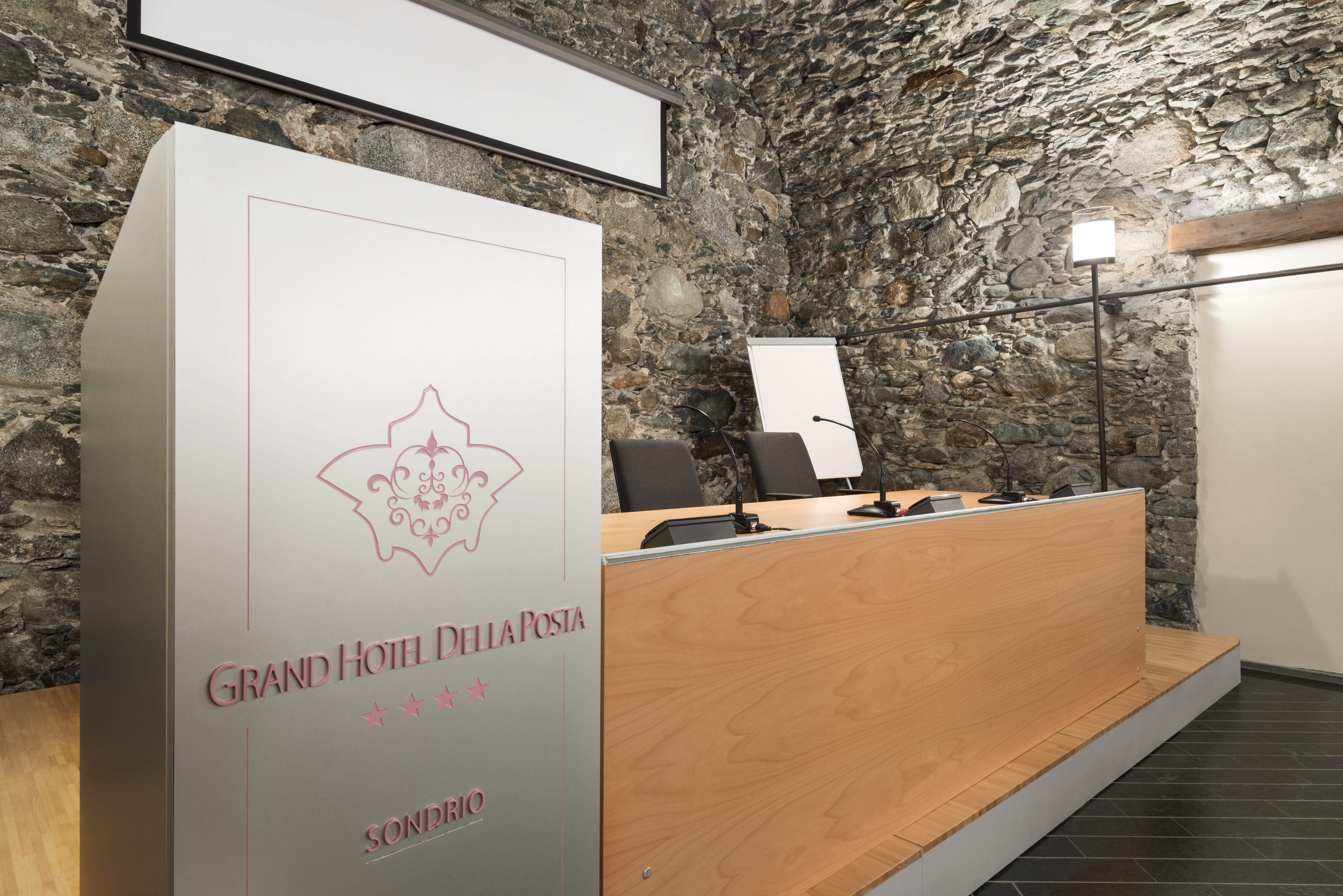 Grand Hotel Della Posta Sondrio Exterior photo