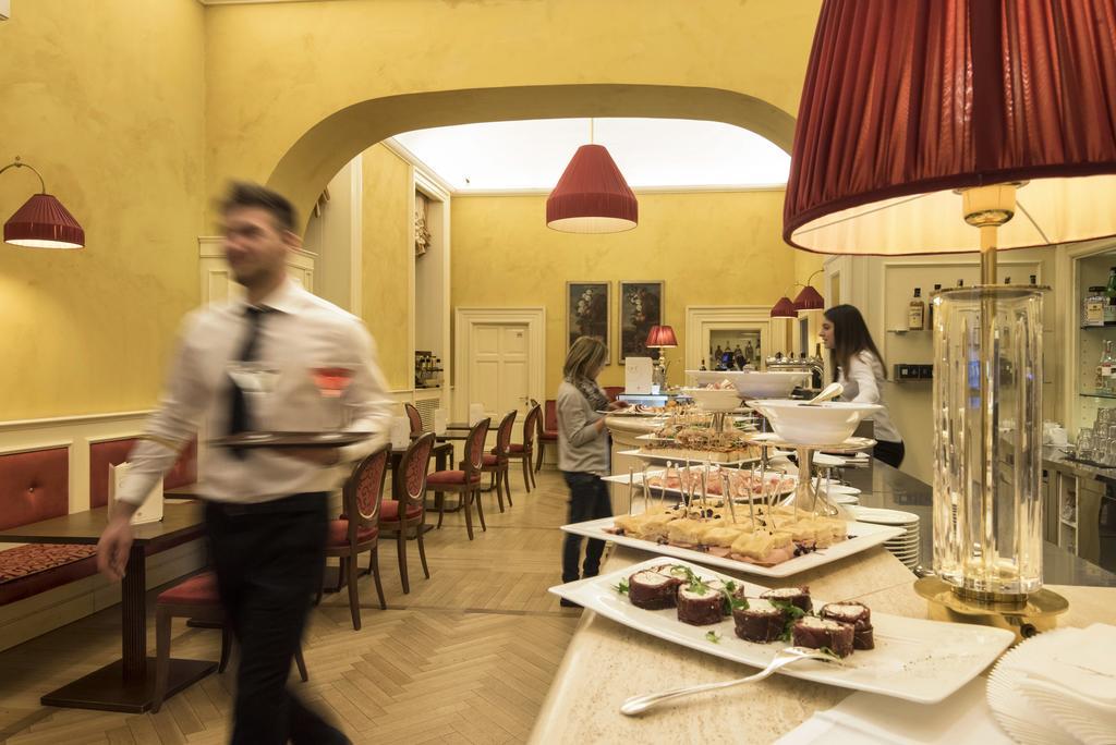 Grand Hotel Della Posta Sondrio Exterior photo